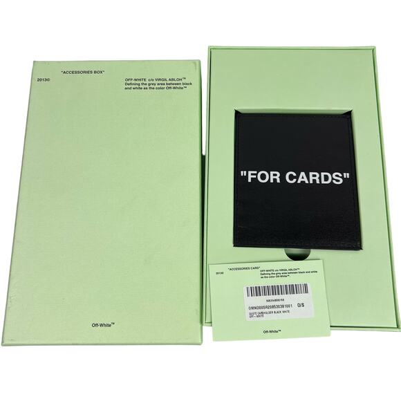Off-White Bold Quote Card Holder Black & White "For Cards" Leather New in Box - Picture 1 of 13
